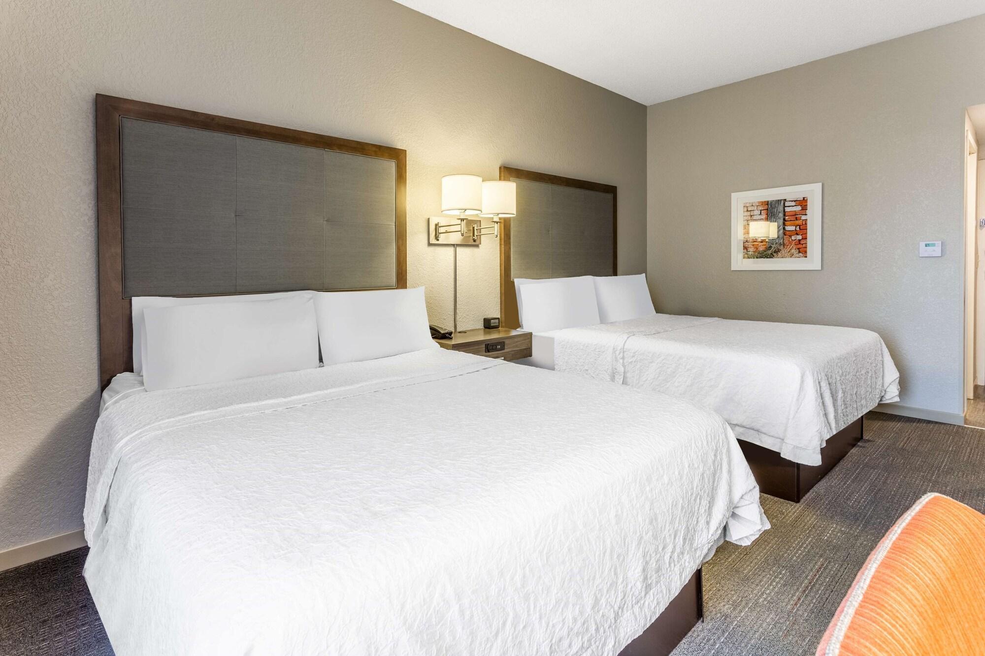 Hampton Inn Eau Claire Zewnętrze zdjęcie